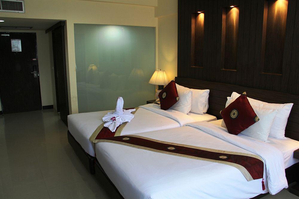 Sun City Pattaya Hotel Kültér fotó