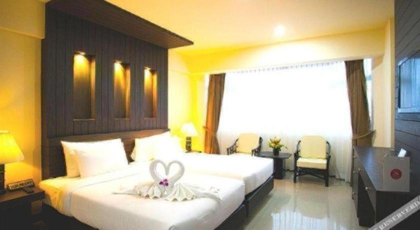 Sun City Pattaya Hotel Kültér fotó